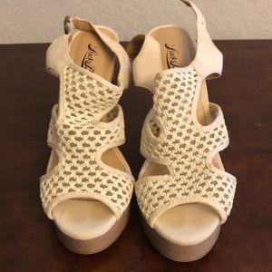 Lucky brand wedge for summer!!!☀️🌸👡